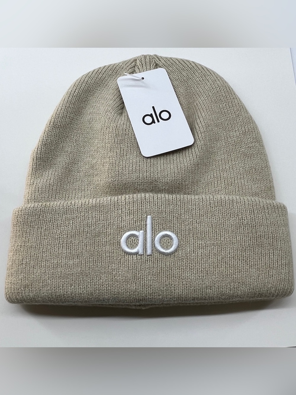 NWT Alo Beanie Light Beige Knit with white logo